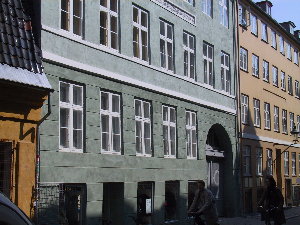Larsbjørnsstræde 8 — København, Danmark, 1999–2004
